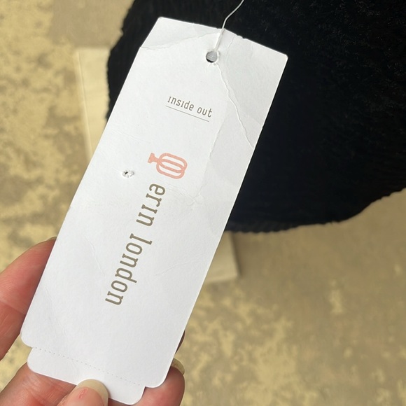 New Erin London extremely soft black lined vest - Picture 8 of 14